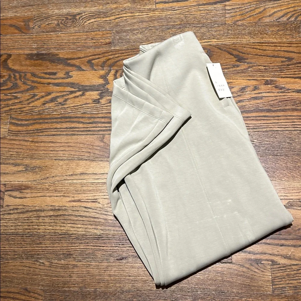 Light Green Gray Wide-Leg Pants - Picture 7 of 7